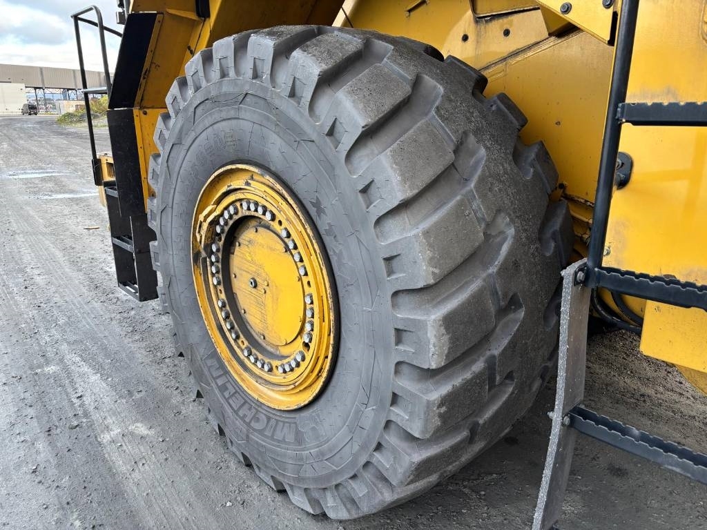 CAT 988 K (On Transport)