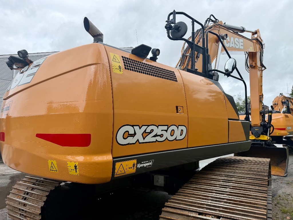 CASE CX 250 D