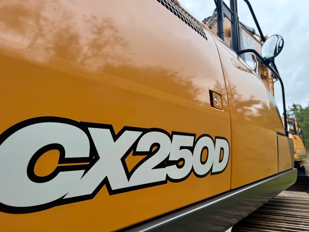 CASE CX 250 D