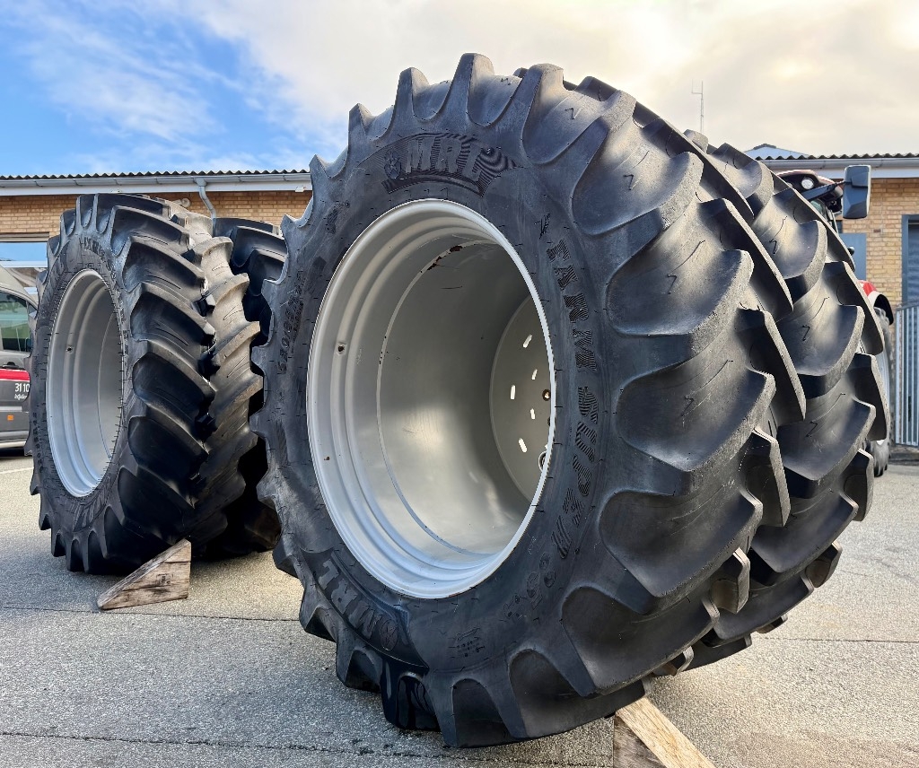 [Other] MRL 2 sæt Farm Super 520/85 R42 tvillingehjul