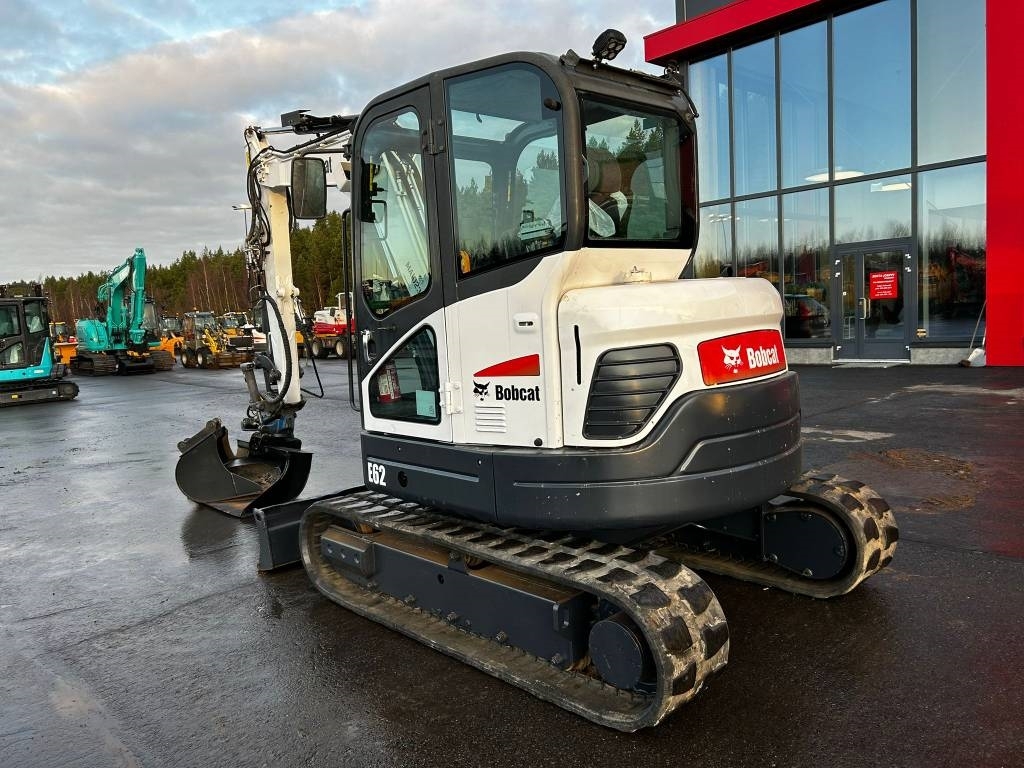 bobcat-e-62-pyorittaja-3-kauha,5e902b84