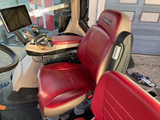 Case IH OPTUM 300 CVX