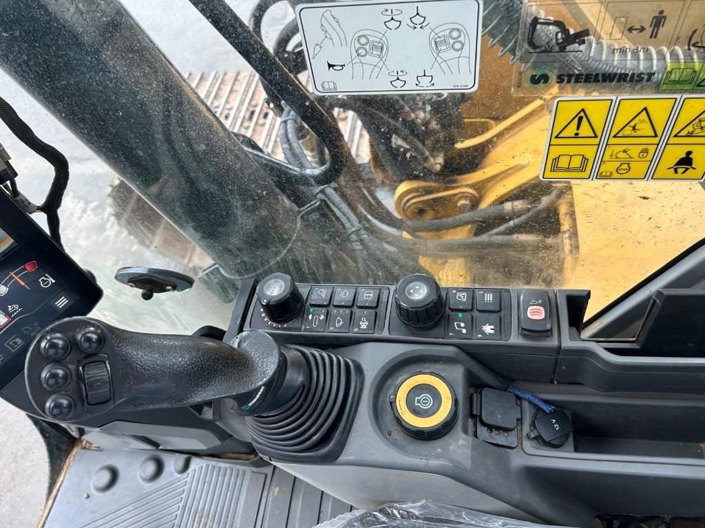 CAT 320