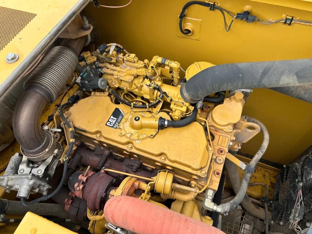 CAT 320