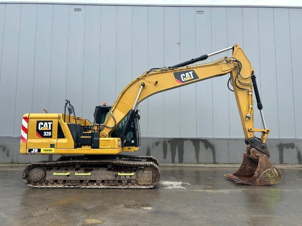 CAT 320