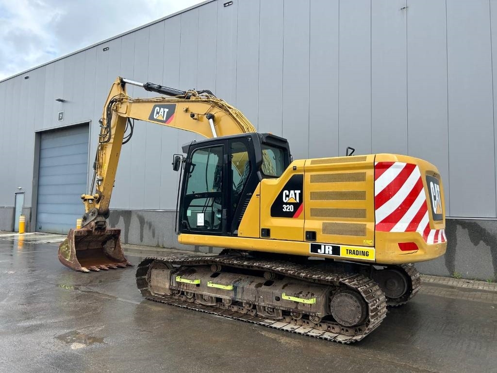 CAT 320