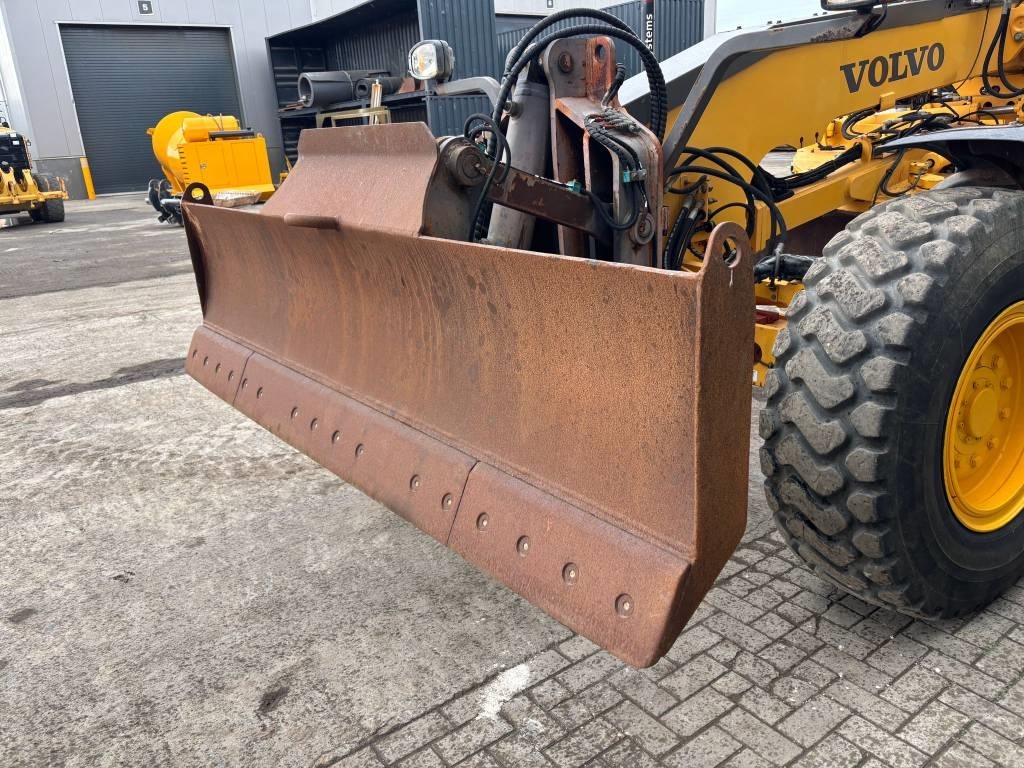 Volvo G 946 AWD (CE Certified / New Engine)