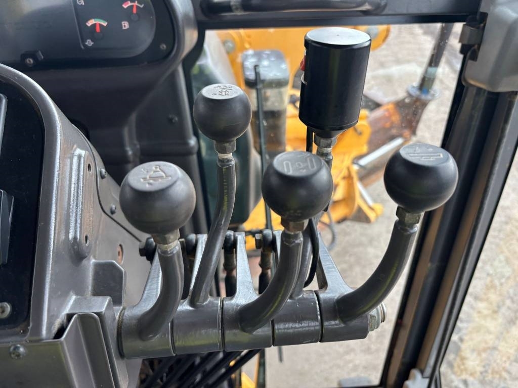 Volvo G 946 AWD (CE Certified / New Engine)