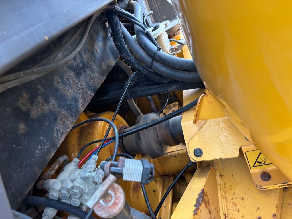 Volvo G 946 AWD (CE Certified / New Engine)