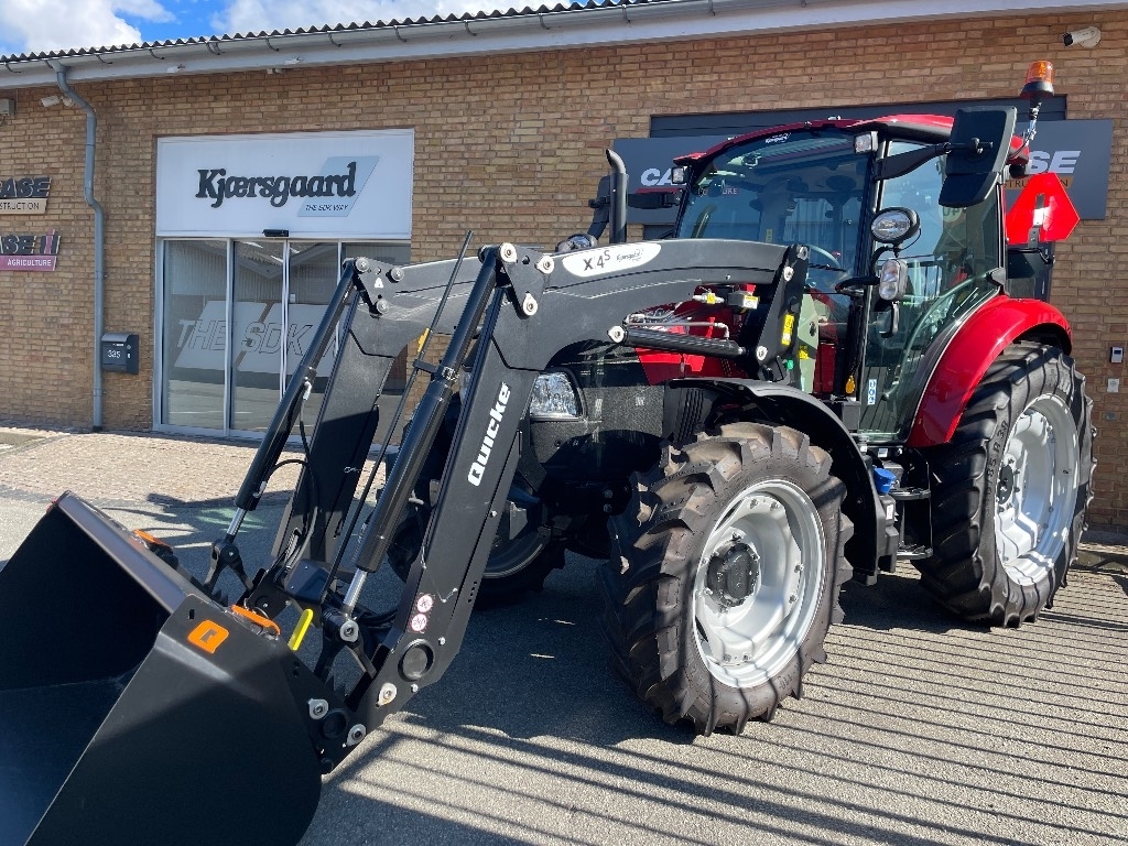 Case IH Farmall 100 C med Ålø Q4 frontlæsser