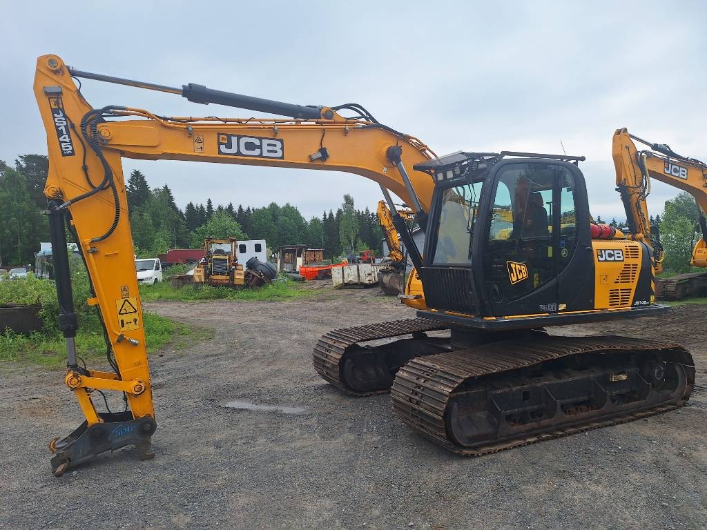 JCB JS 145 HD Metsämalli