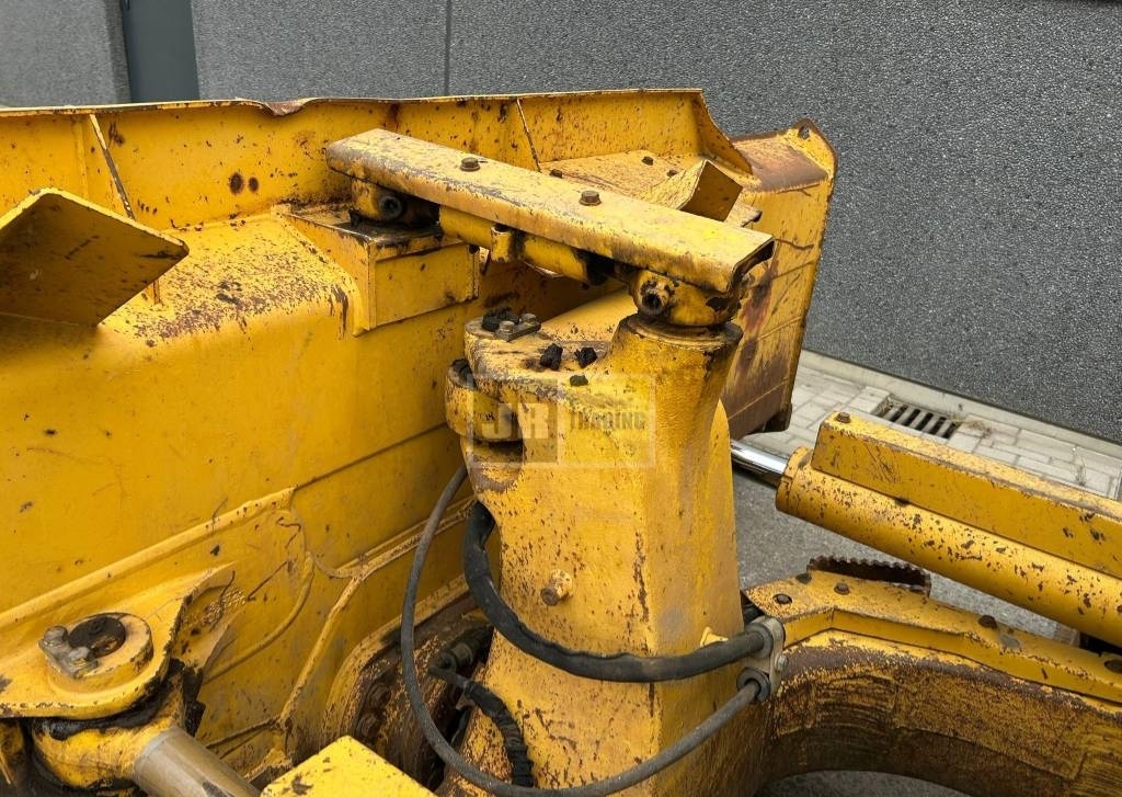 Komatsu D 61 PXI-24 (Topcon intelligent system)