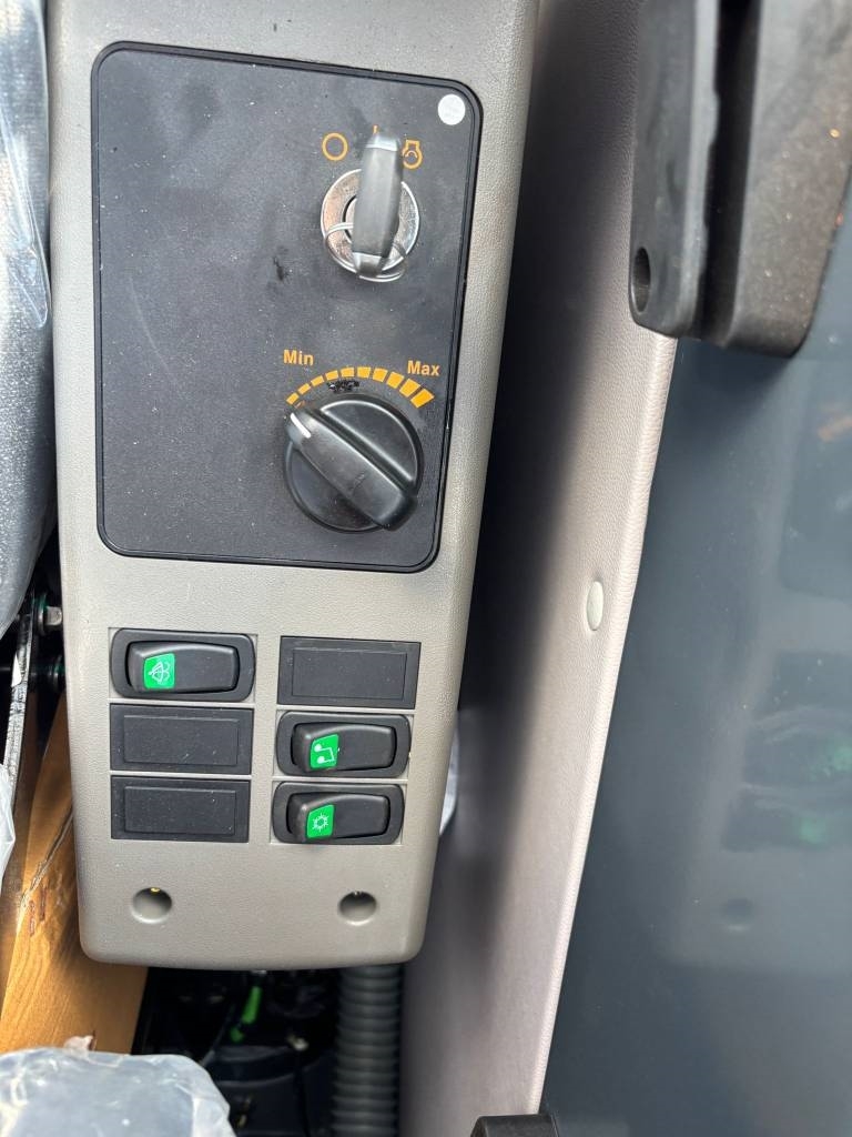 Hyundai R 245 LR