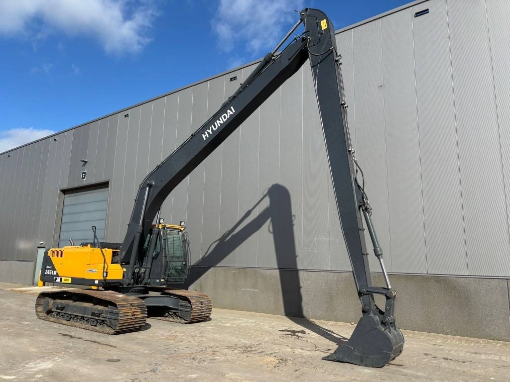 Hyundai R 245 LR