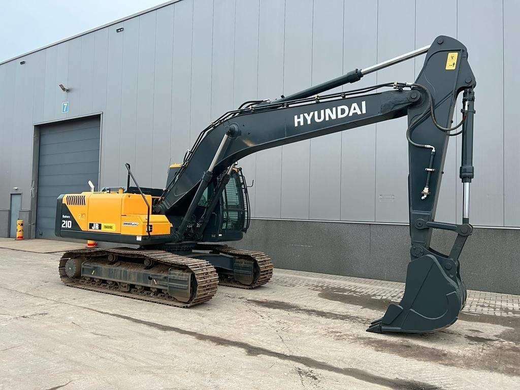 Hyundai R 210 (New / Non CE Certified)