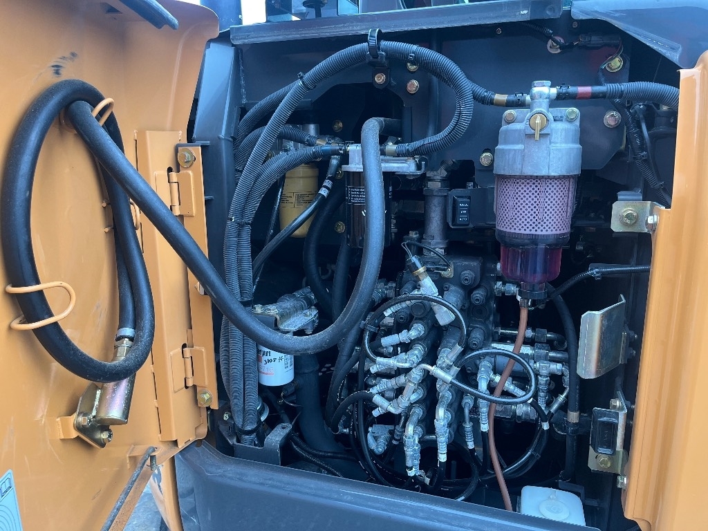 case-cx-85-d-sr-engcon-3-kauha,e26edcf9