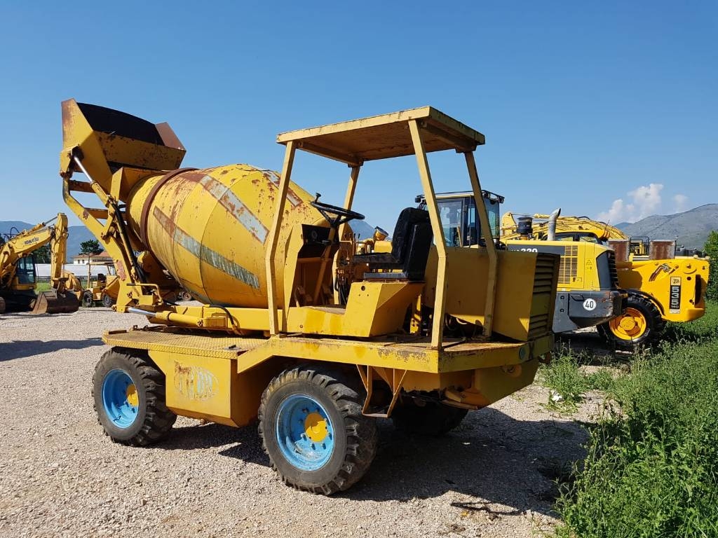 Fiori DB 244 Concrete Mixers Construction Equipment Komatsu Used