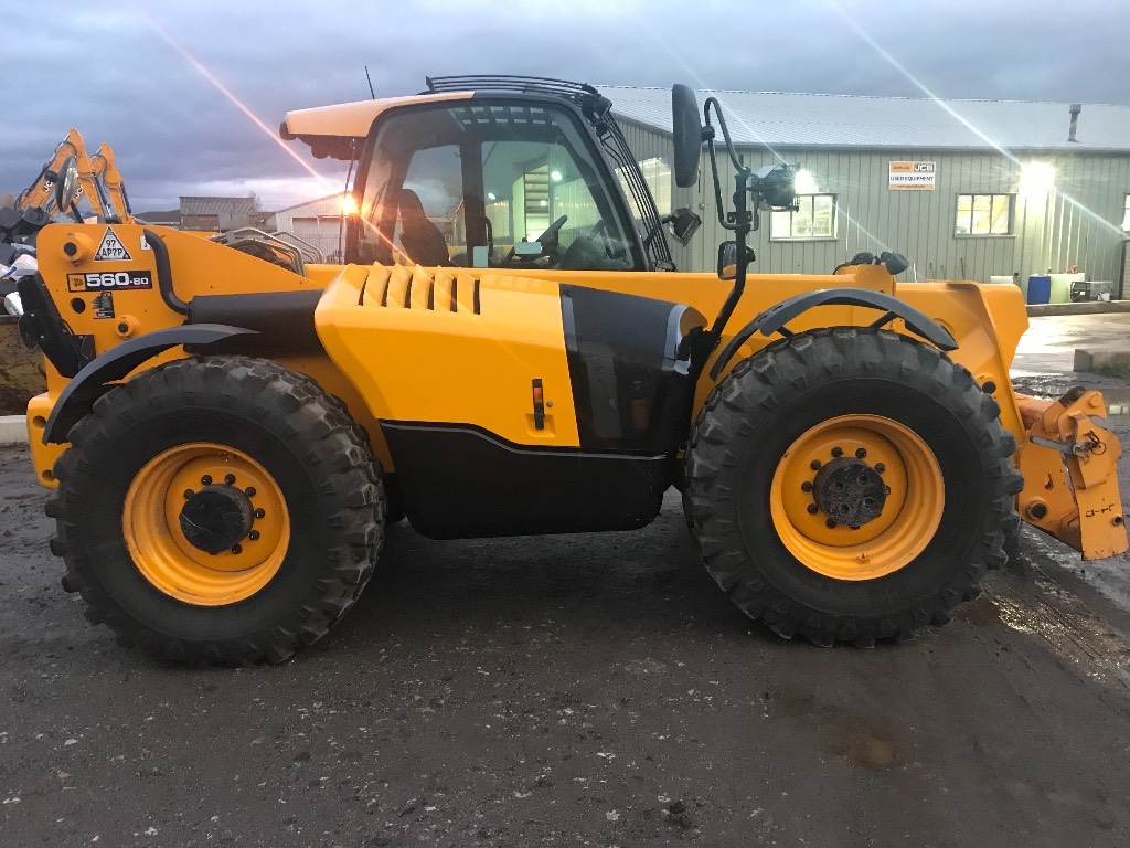 jcb-560-80-telescopic-handlers-construction-gunn-jcb