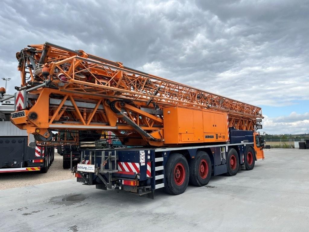 2017 ليبهير MK 88-46704004