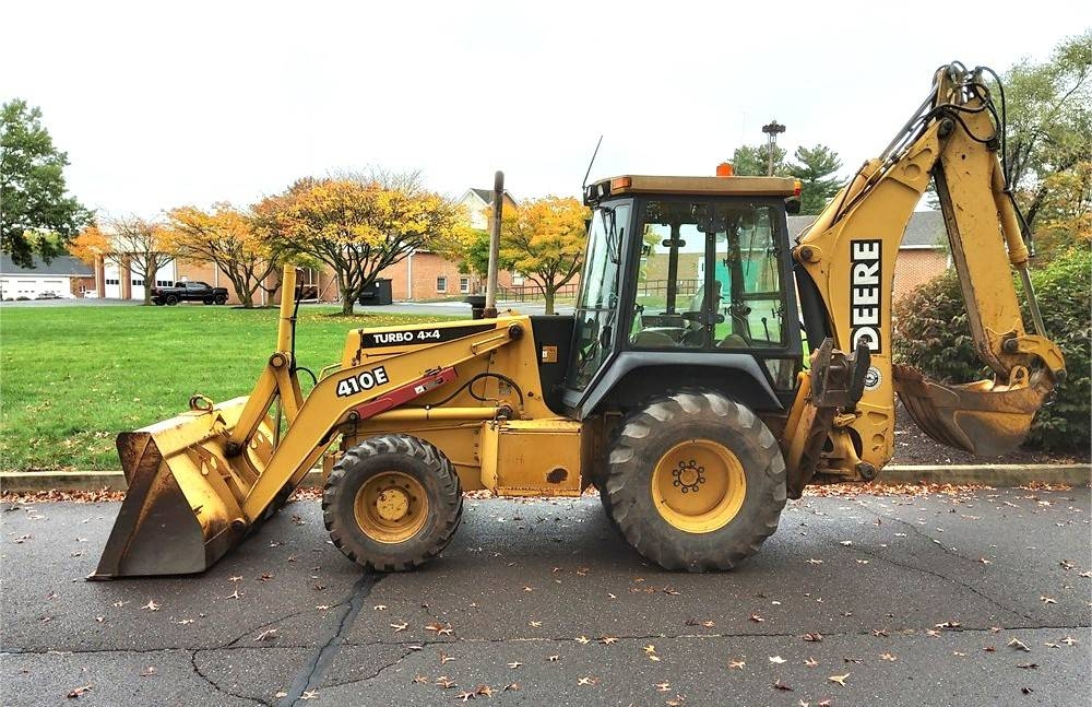 John Deere 410 E