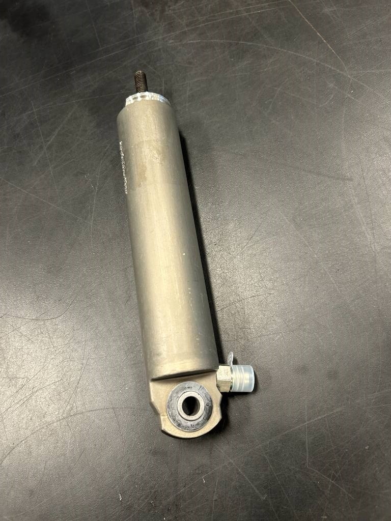 CNH Hydraulik Cylinder for bremser