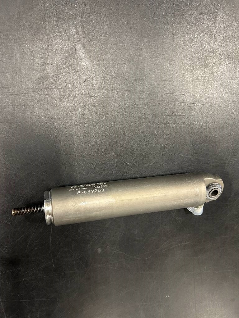 CNH Hydraulik Cylinder for bremser
