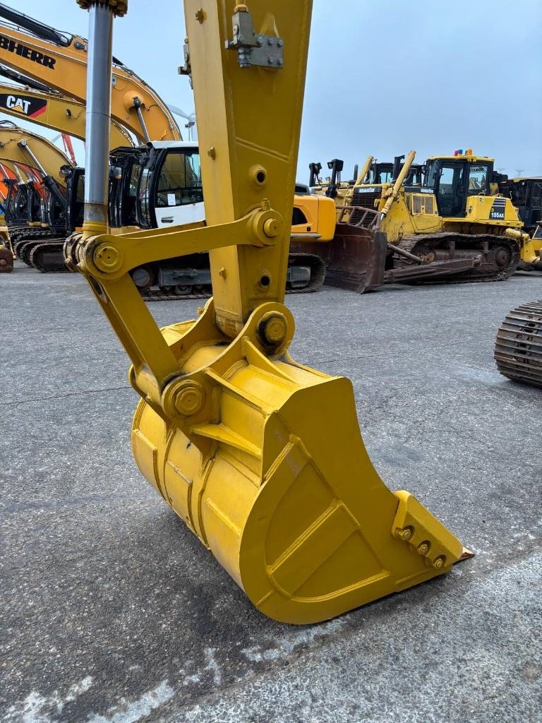 Komatsu PC 210-10M0