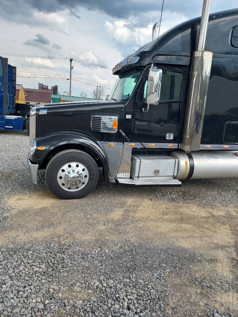 Freightliner Glider Coronado 132