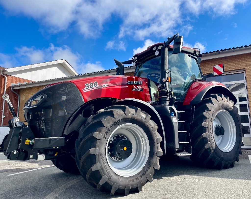 Case IH Magnum 380 CVXDrive