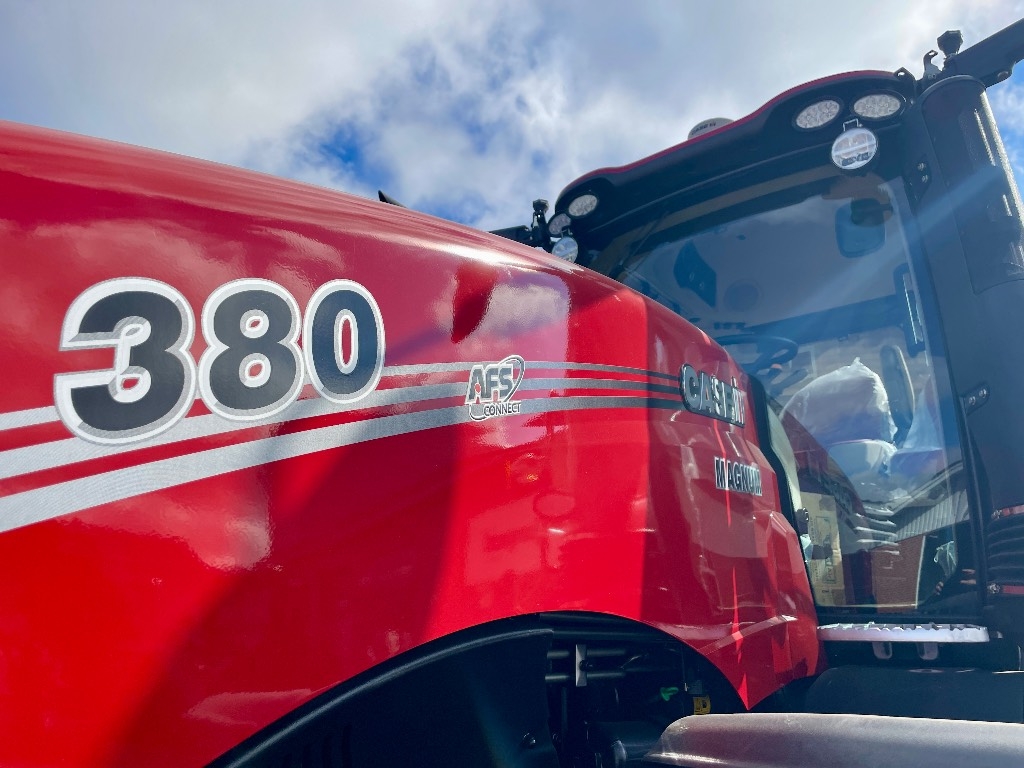 Case IH Magnum 380 CVXDrive