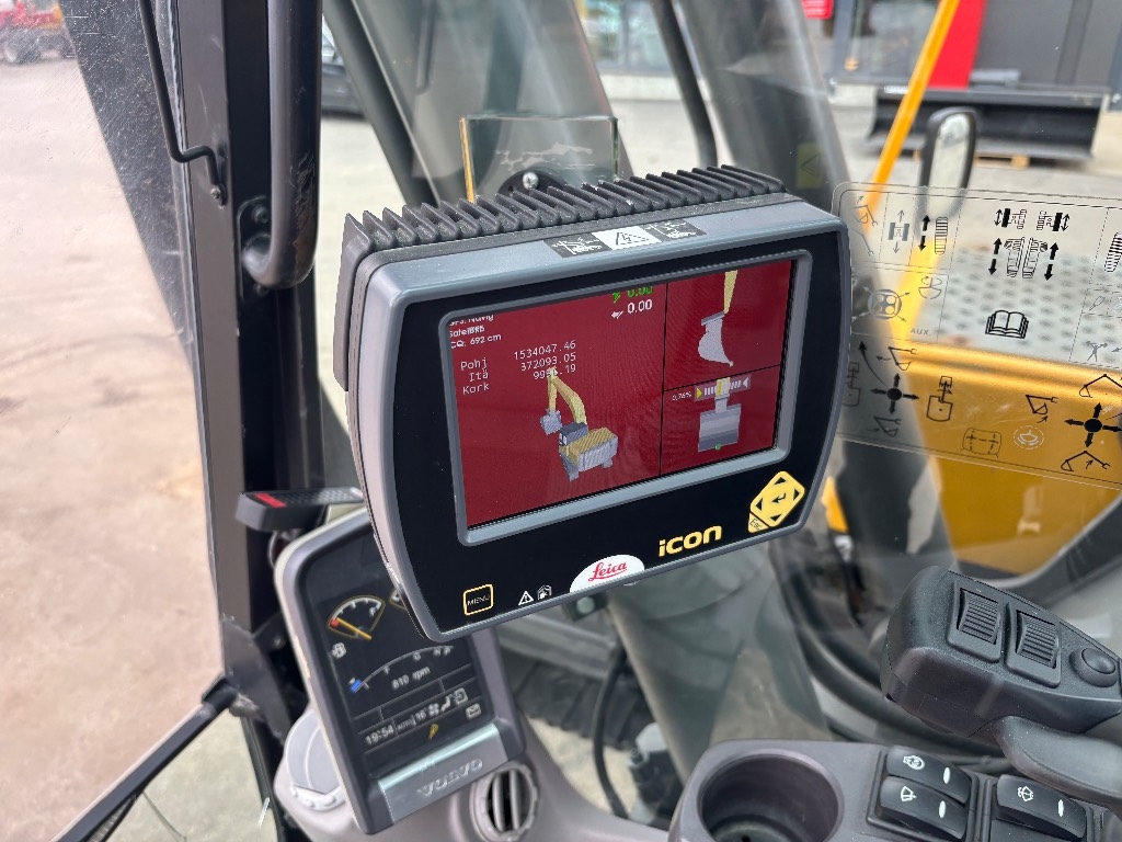 volvo-ec-300-d-uusi-alakerta-3,11bb14c4