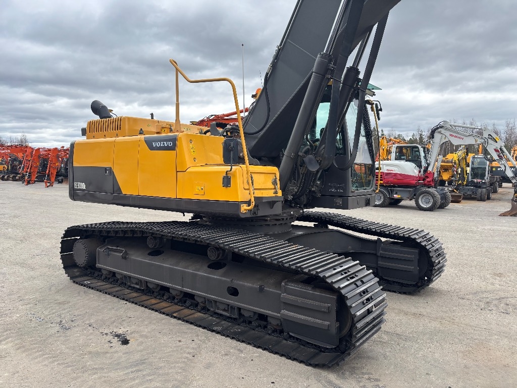 volvo-ec-300-d-uusi-alakerta-3,7bcd2ec1
