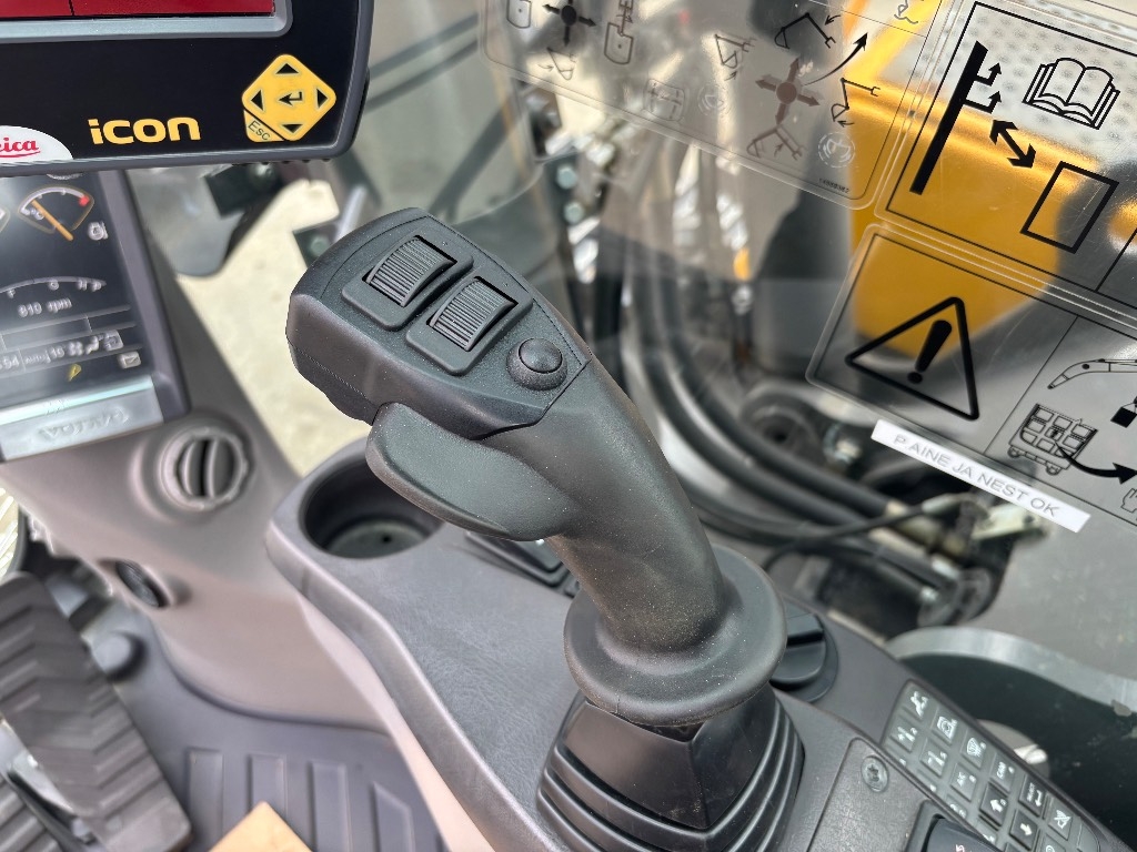 volvo-ec-300-d-uusi-alakerta-3,9beeba62