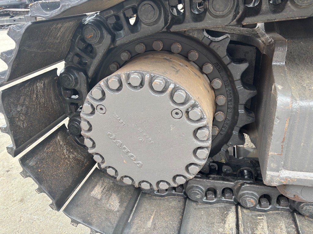 volvo-ec-300-d-uusi-alakerta-3,f57e81d8