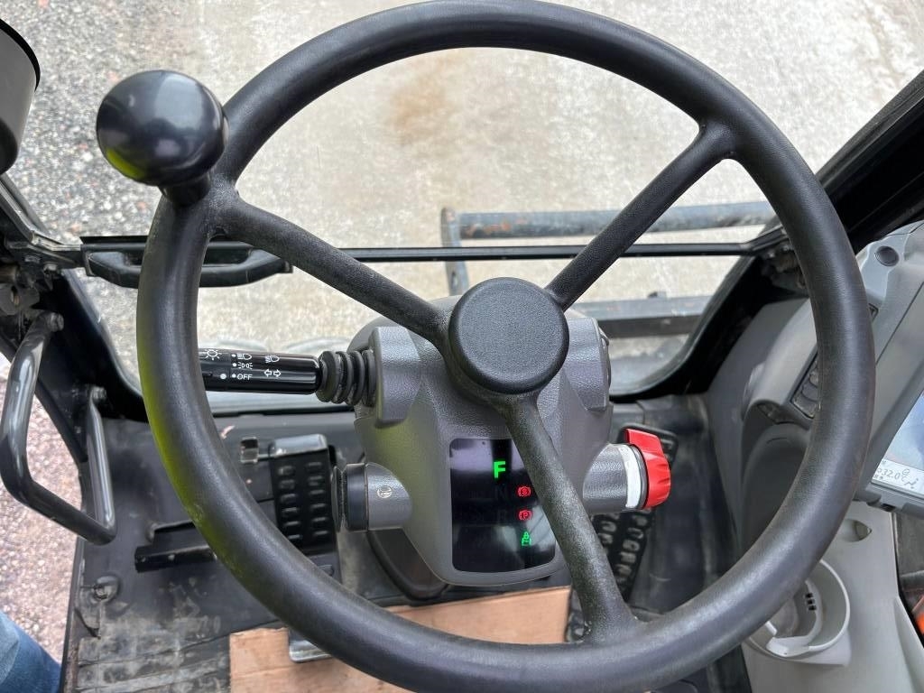 Hitachi ZX 140 W-5B