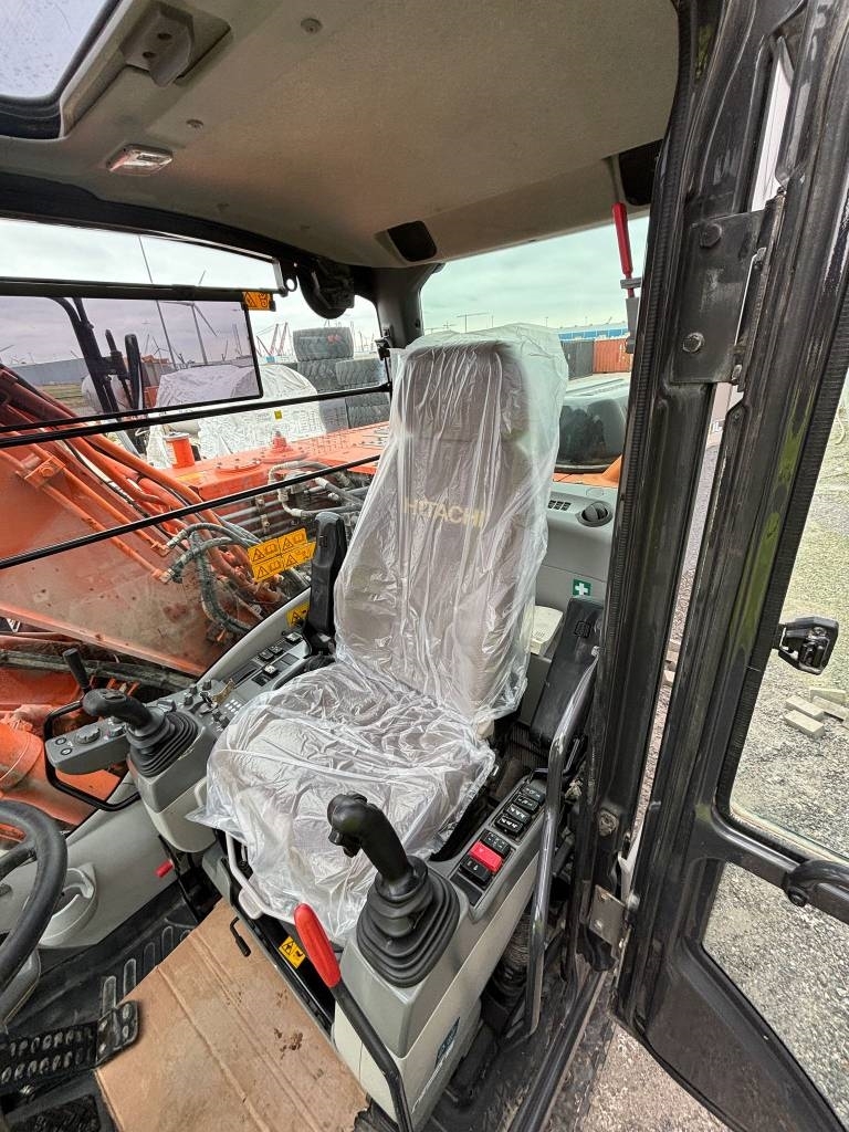 Hitachi ZX 140 W-5B