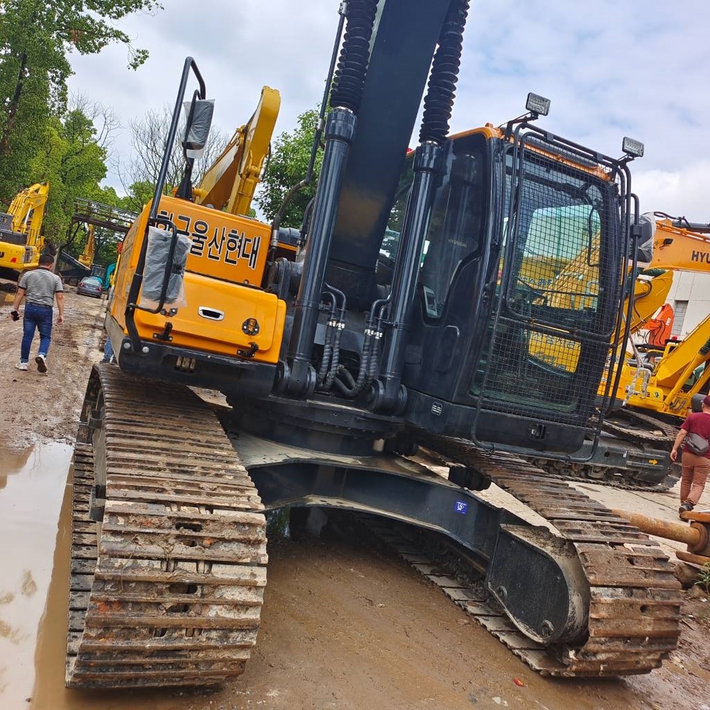 2023 Hyundai 220LC-9S-44388513