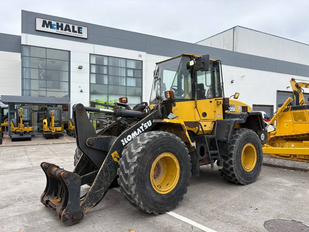 Komatsu WA200-6