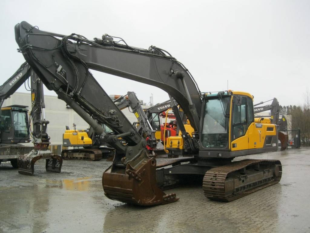 Экскаватор volvo ec220dl Экскаватор volvo ec220dl