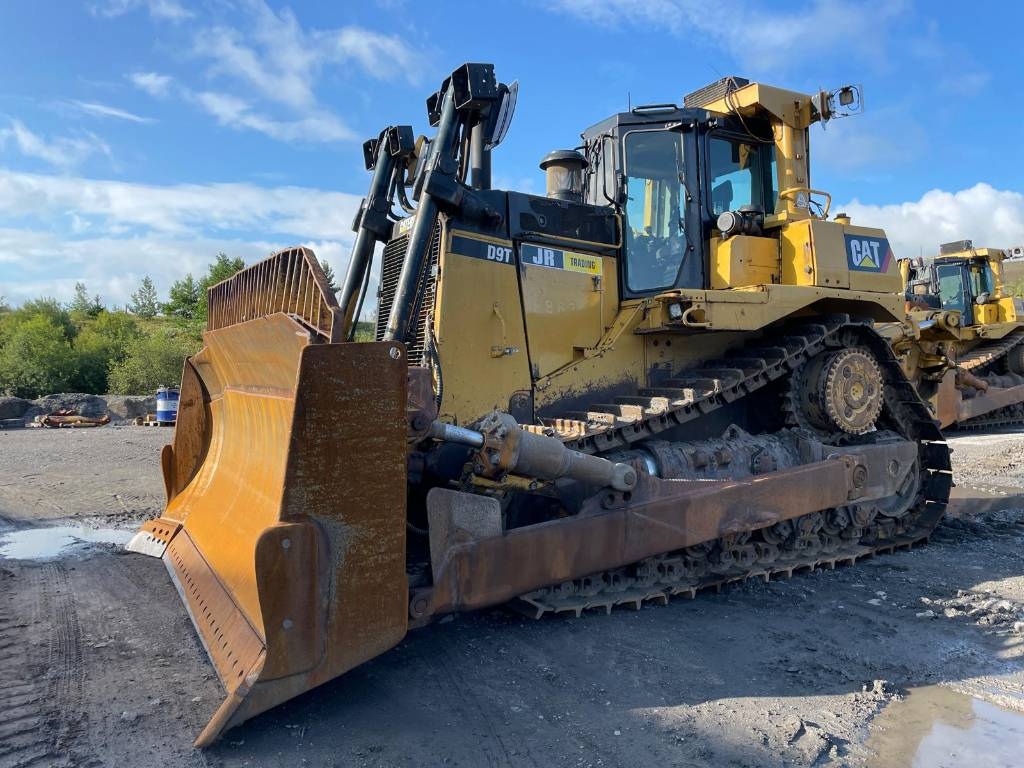 CAT D 9 T (Coming Soon / Full service history)