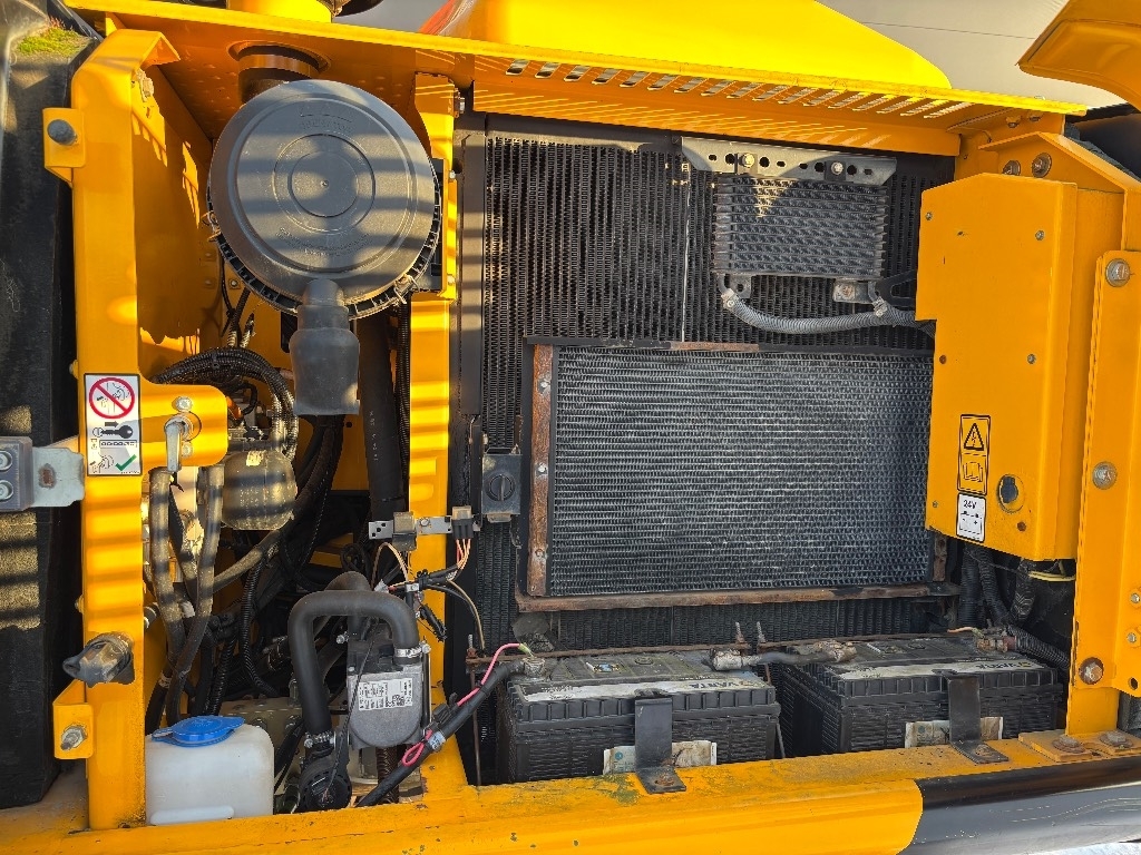 jcb-js-160-lc-uudet-ketjut-pyo,8fa132da