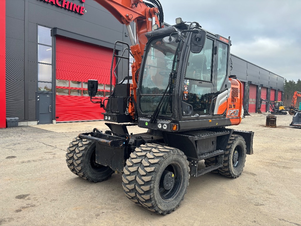 hitachi-zx-135-w-7-pyorittaja,efb08a1d