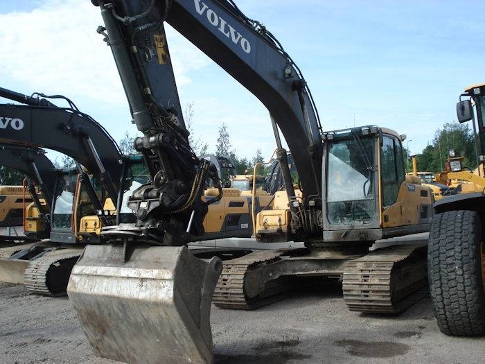 Экскаватор volvo ec220dl Экскаватор volvo ec220dl