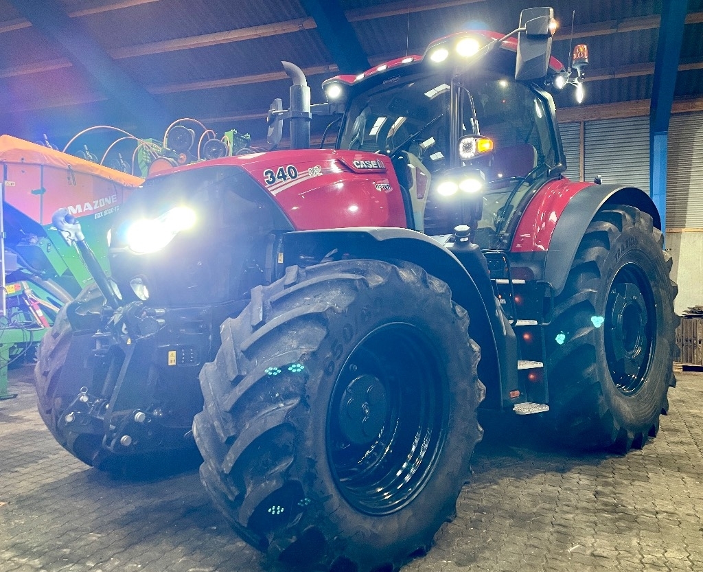 Case IH Optum 340 CVX