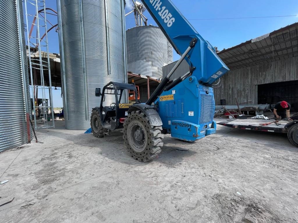 Genie GTH 1056