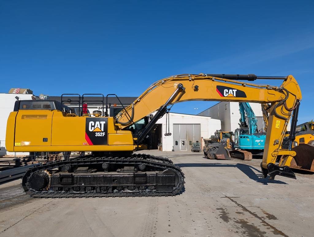Bandgrävare CAT 352 F