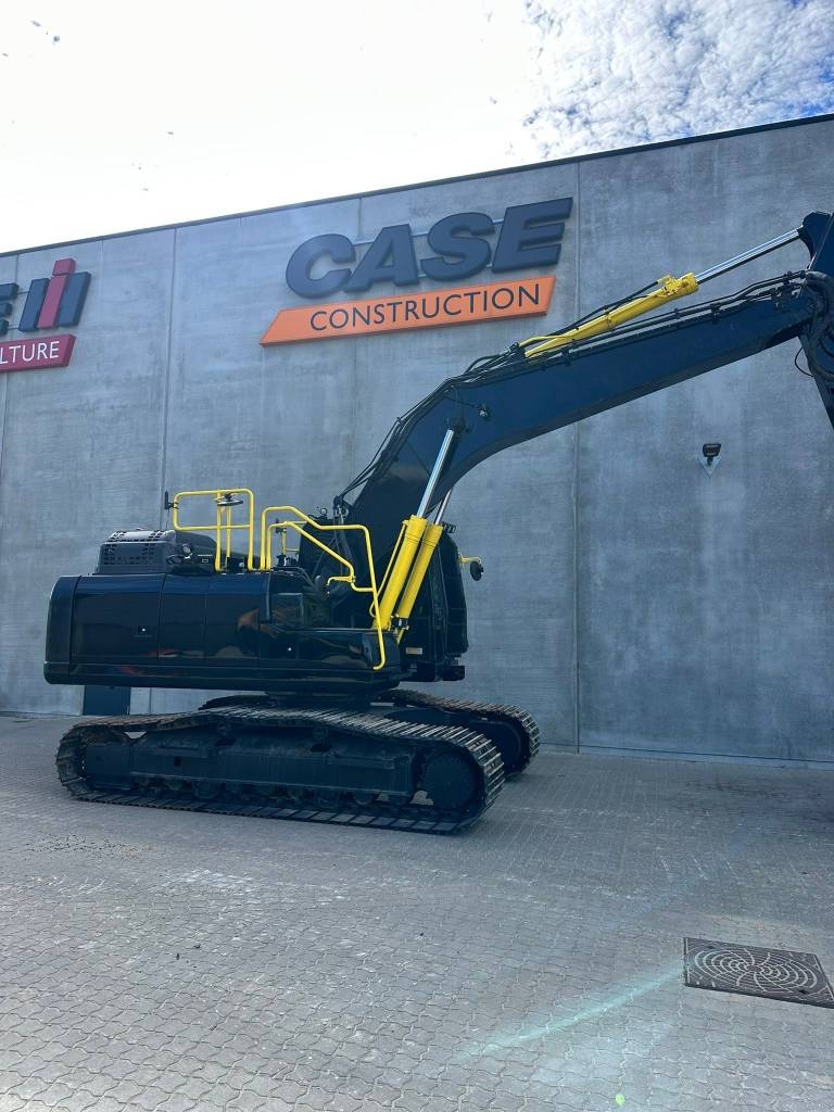 Komatsu PC210-11