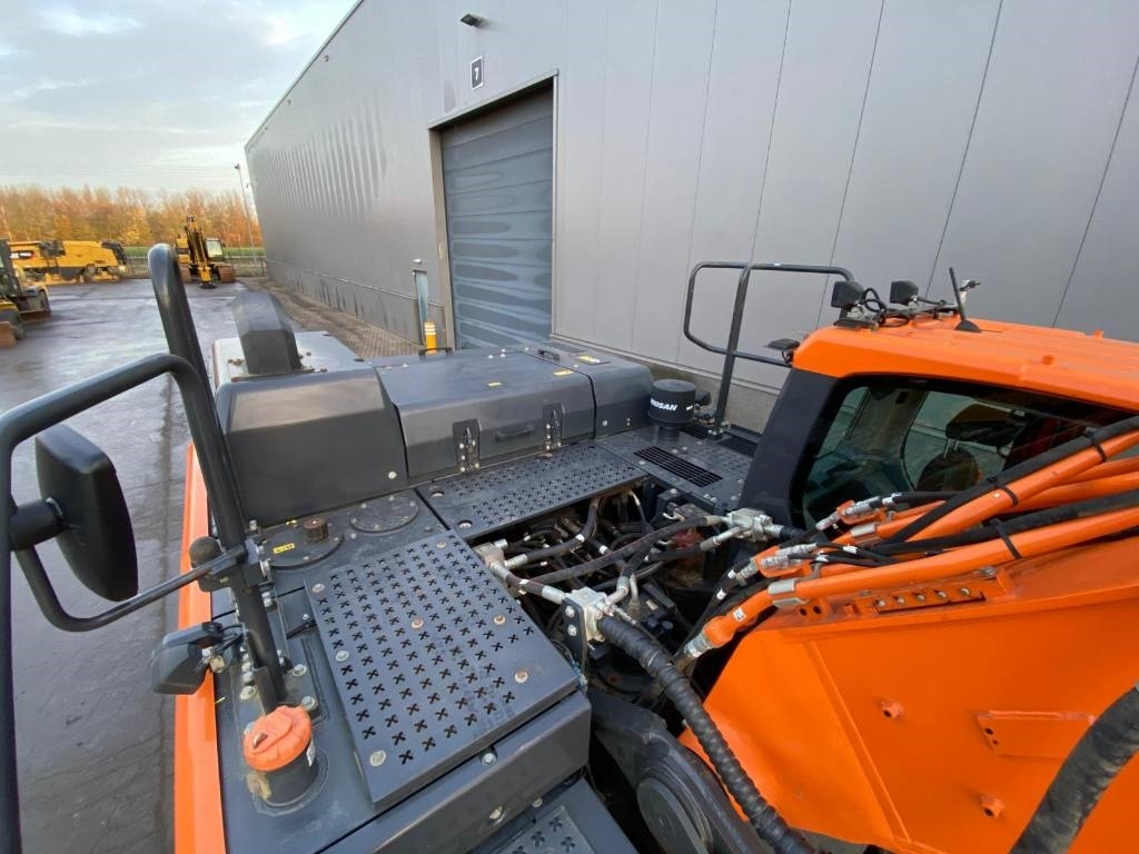 Doosan DX 300 LC-7