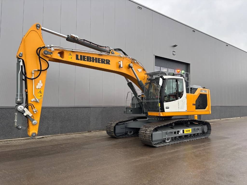 Liebherr R 930 LC (New/Unused)