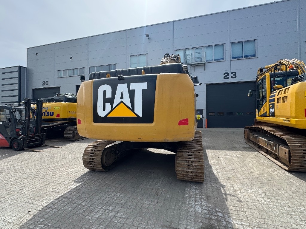 CAT 326 F L – bilde 9 av 9